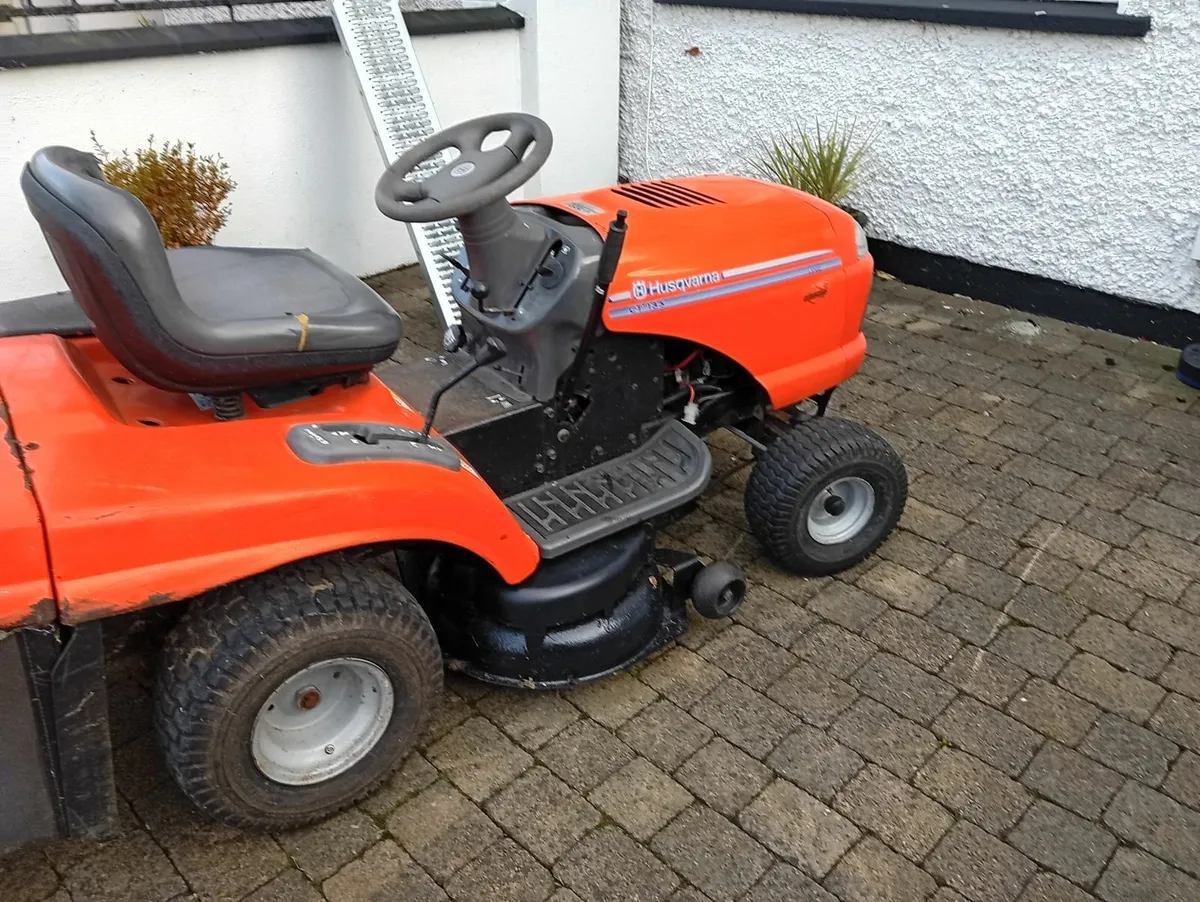 Husqvarna ride on lawnmower - Image 3