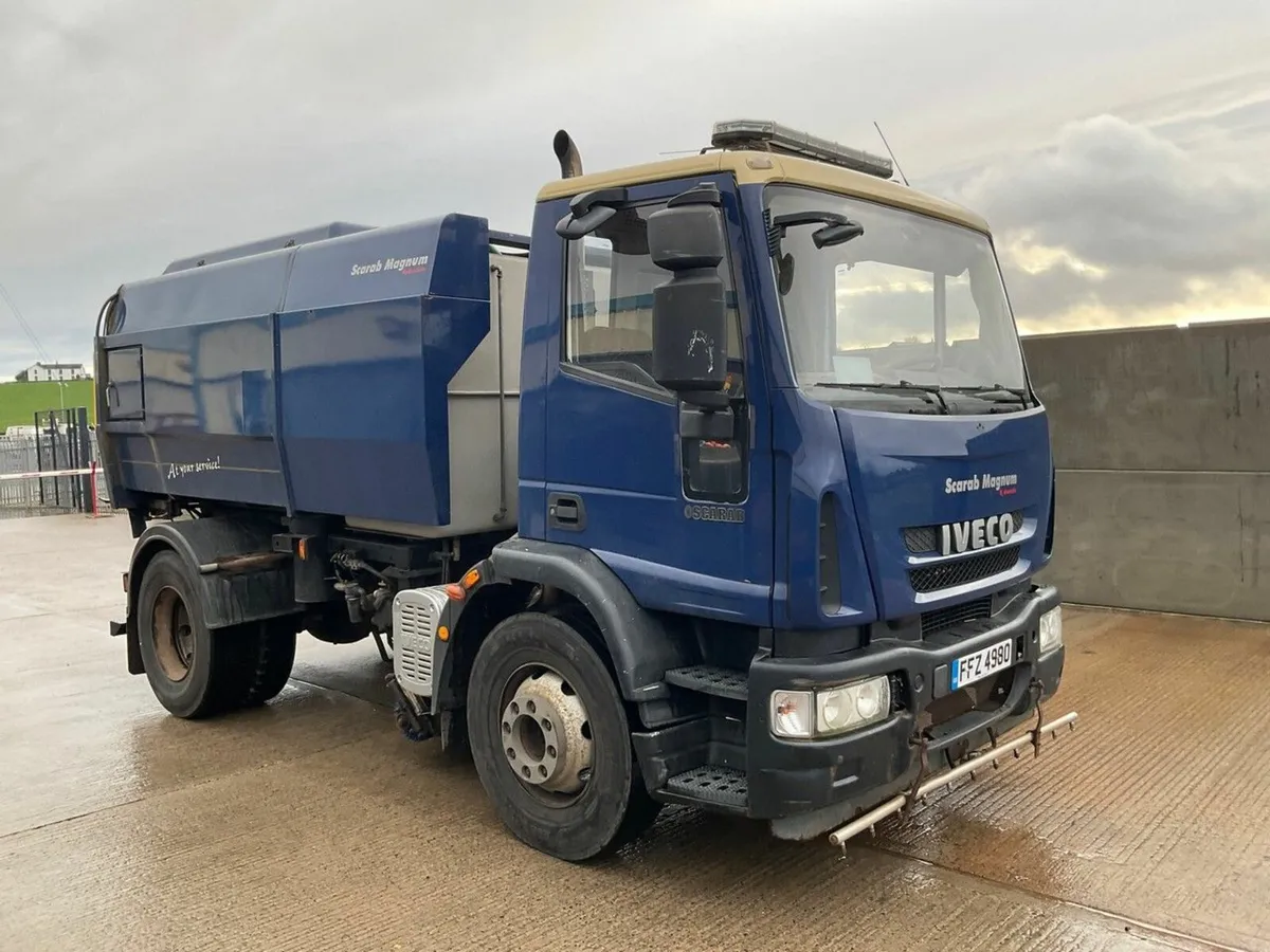 IVECO EUROCARGO 150E22 15 TON SCRAB ROAD SWEEPER - Image 1