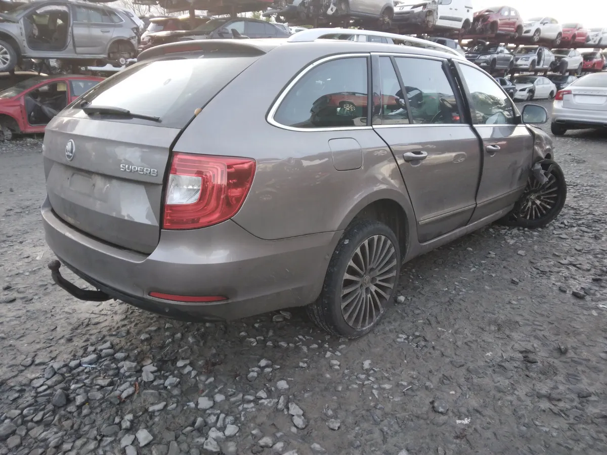 2014 Skoda Superb For Breaking/Dismantling - Image 4
