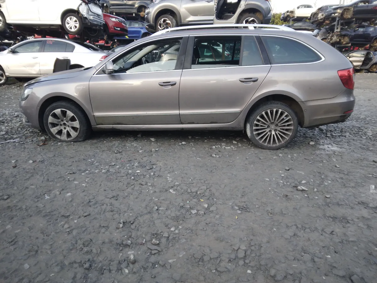 2014 Skoda Superb For Breaking/Dismantling - Image 2