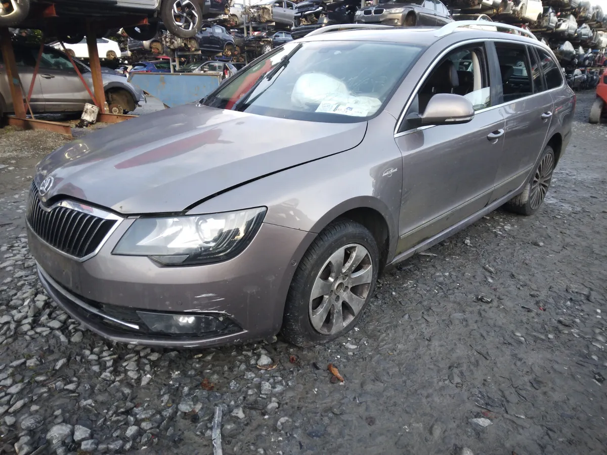 2014 Skoda Superb For Breaking/Dismantling - Image 1