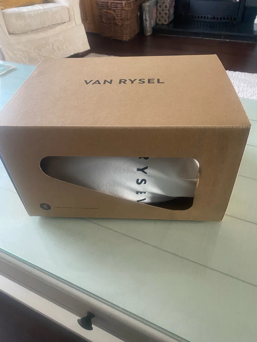 VAN RYSEL Aero Road Cycling Helmet RCR-F - White - Image 1