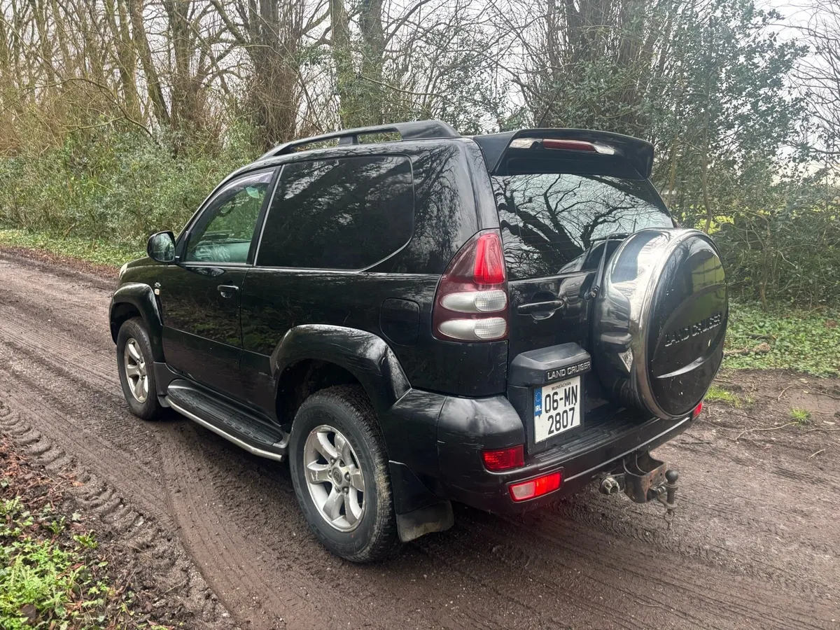 Toyota landcruiser - Image 3