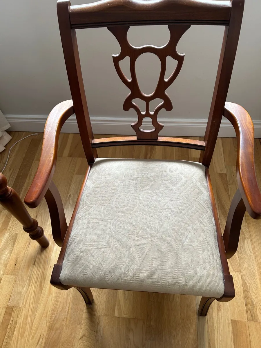 Dining table and chairs - Image 2