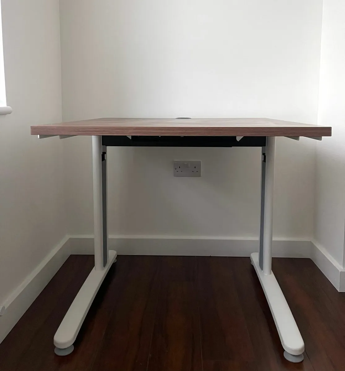 Walnut Desk 80 x 80 cm - Image 3