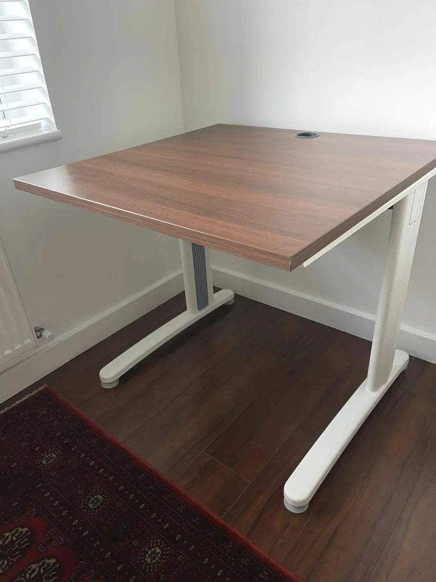 Walnut Desk 80 x 80 cm - Image 1