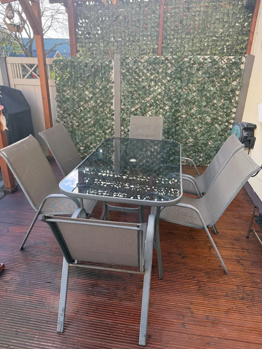 Garden dining table with 6 chairs - Image 2