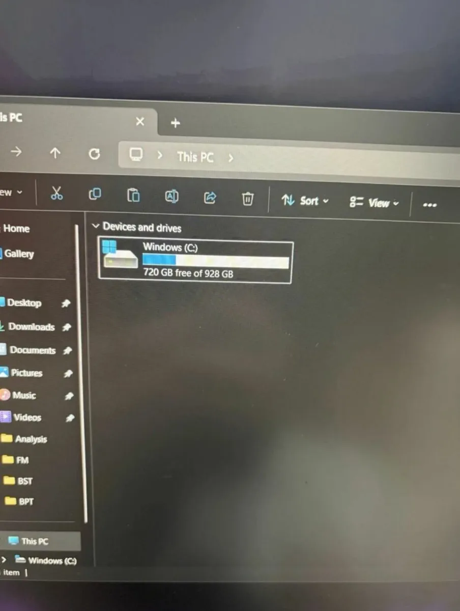 MSI Vector 16 HX Laptop RTX 4080, I7-14650HX, 1TB - Image 3