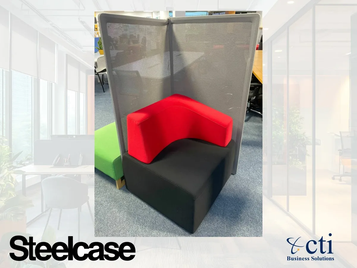 4 X Steelcase B Free Lounge Chairs & Screens - Image 2