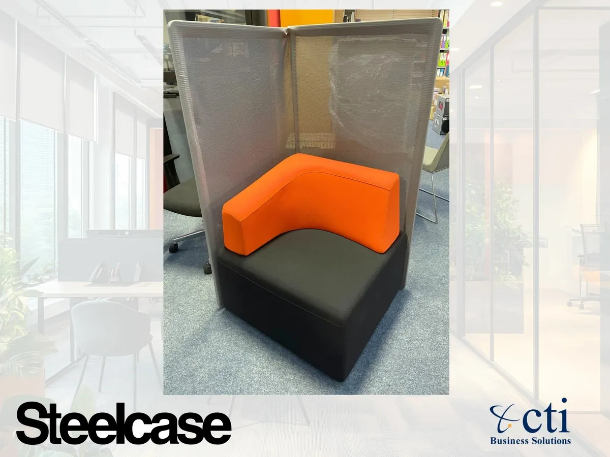 4 X Steelcase B Free Lounge Chairs & Screens - Image 3