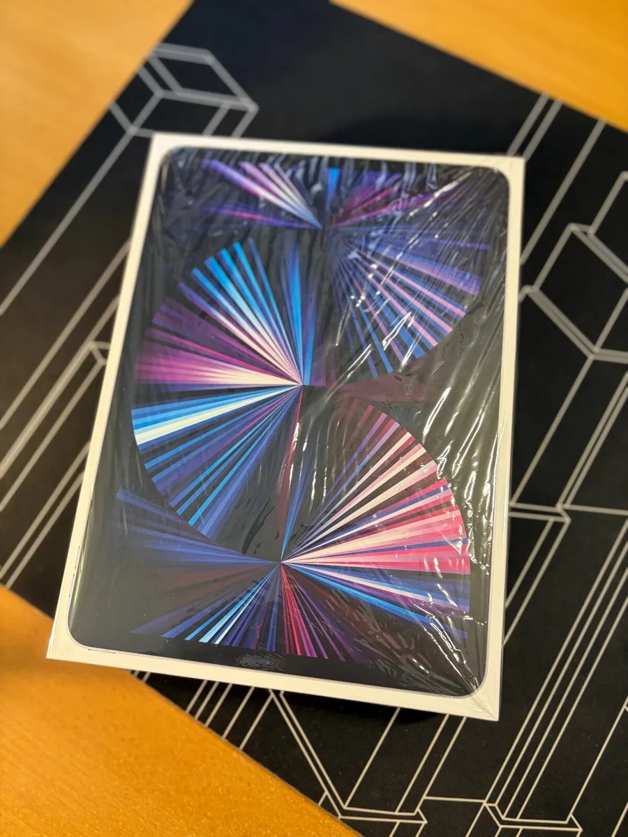 Apple iPad Pro 11” – 128GB – Silver – Boxed - Image 1