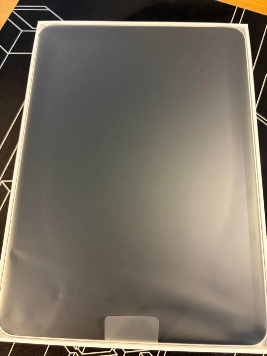 Apple iPad Pro 11” – 128GB – Silver – Boxed - Image 3