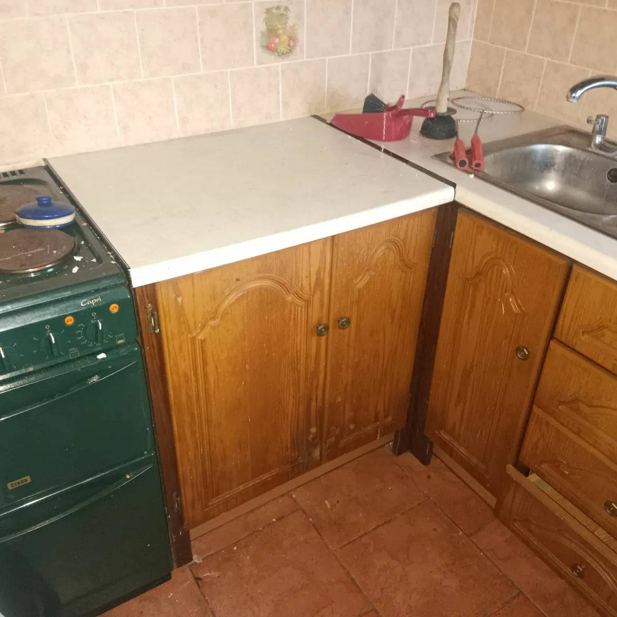 Kitchen Units and counter top - Image 3