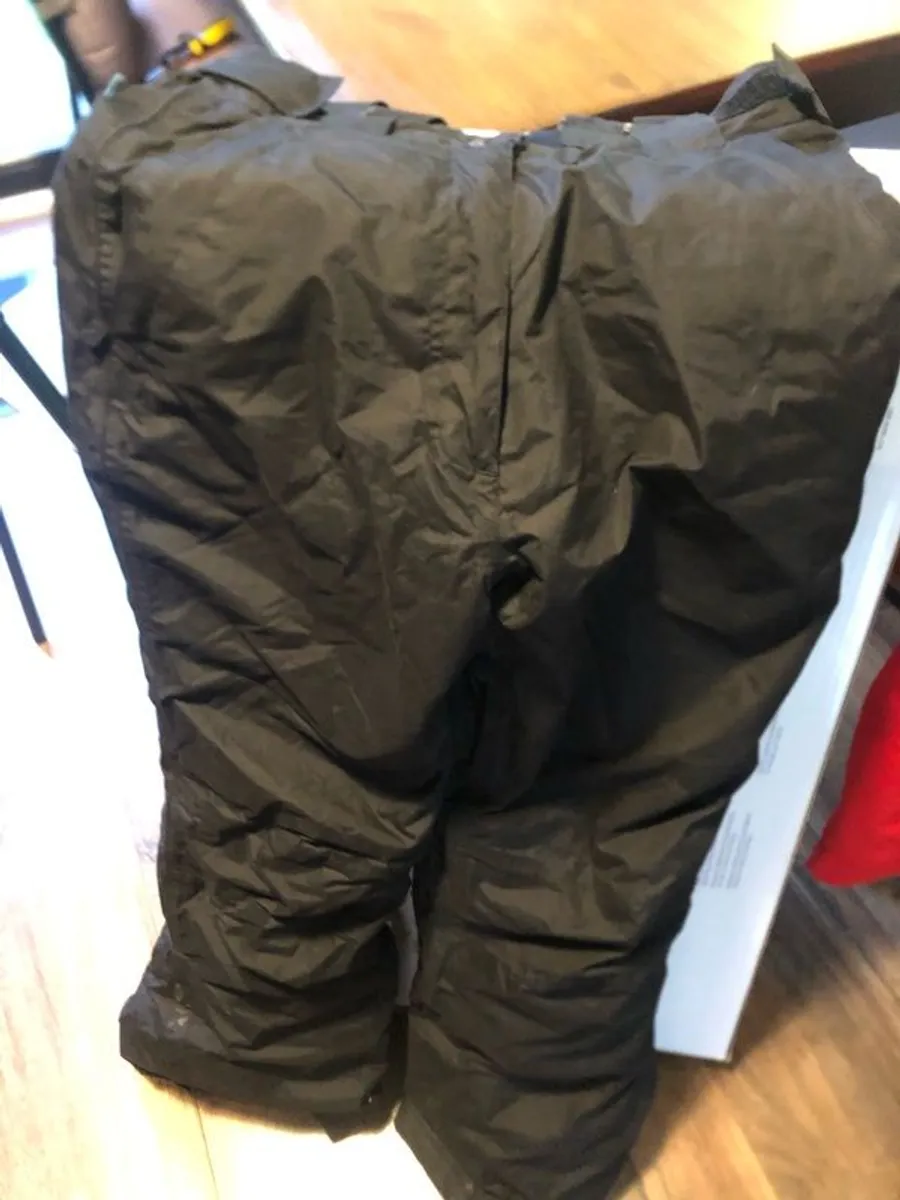 ski jacket and trousers - Image 3