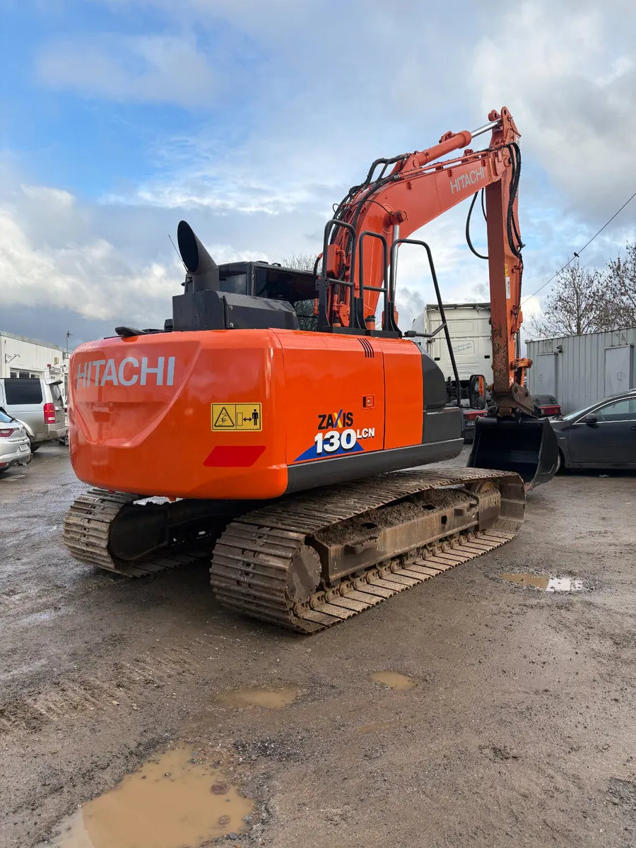 2017 Hitachi 130-6 - Image 4