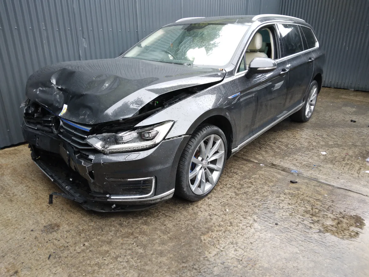2018 Volkswagen Passat For Breaking/Dismantling - Image 1