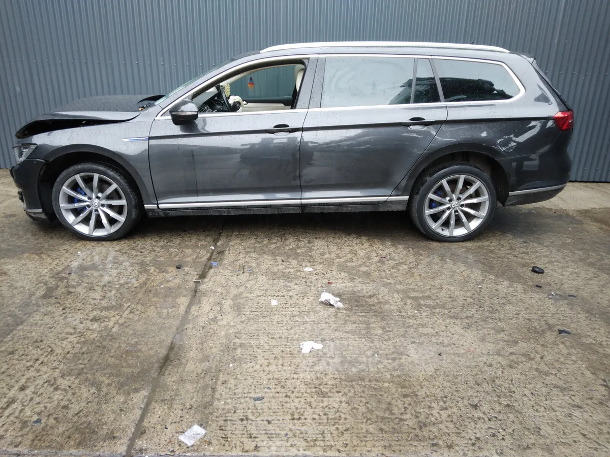 2018 Volkswagen Passat For Breaking/Dismantling - Image 2