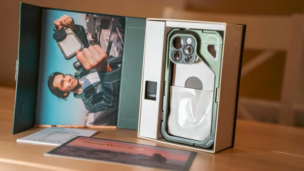 iPhone 15 Pro Max Smallrig Filming rig - Image 1