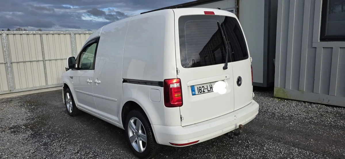 182 VW CADDY 2.0 DIESEL - Image 4