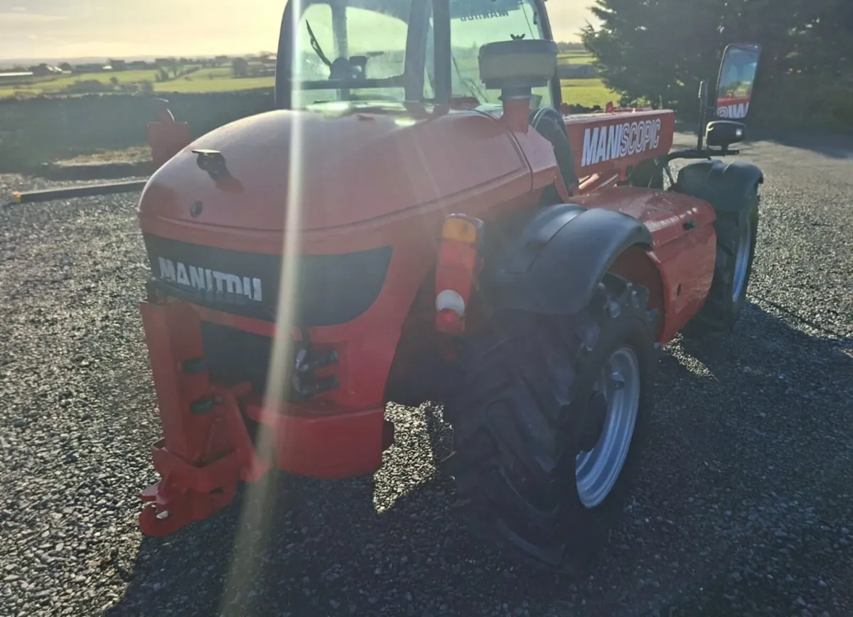 2009 Manitou MLT627T Telehandler - Image 2