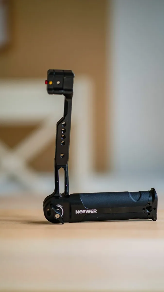 NEEWER ST49 DJI Gimbal Sling Handgrip Handle - Image 1