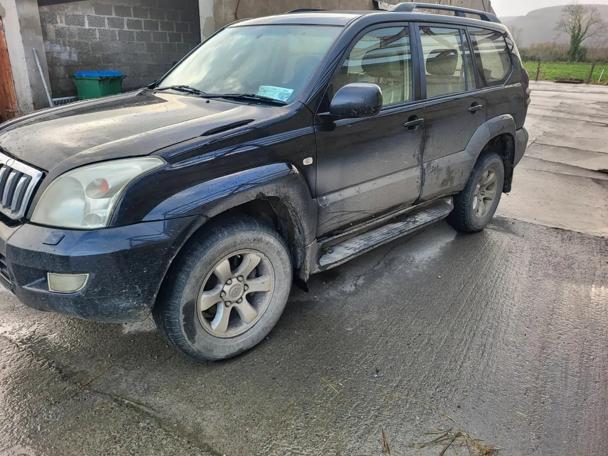 Toyota Land Cruiser 2004 - Image 3