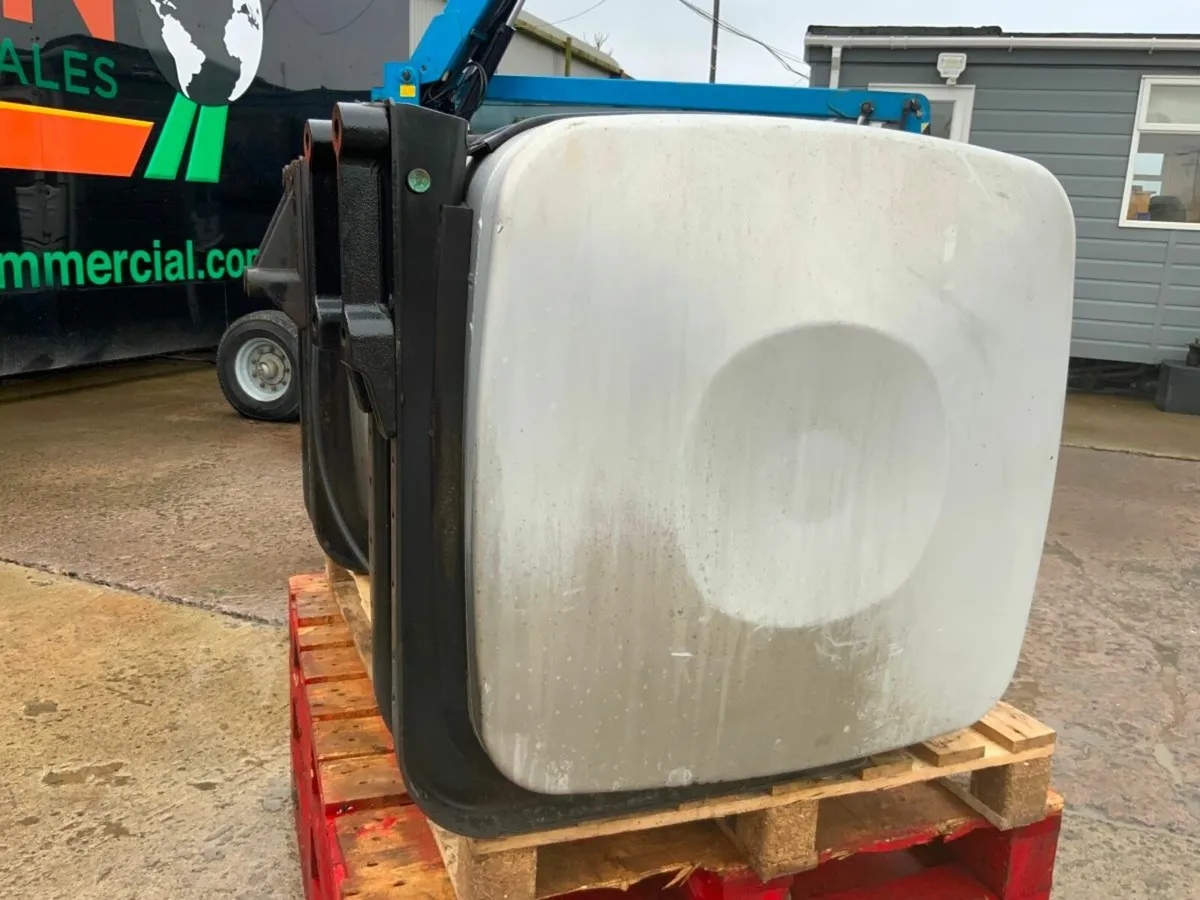 Man TGX FUEL TANK & CRADLE. - Image 4