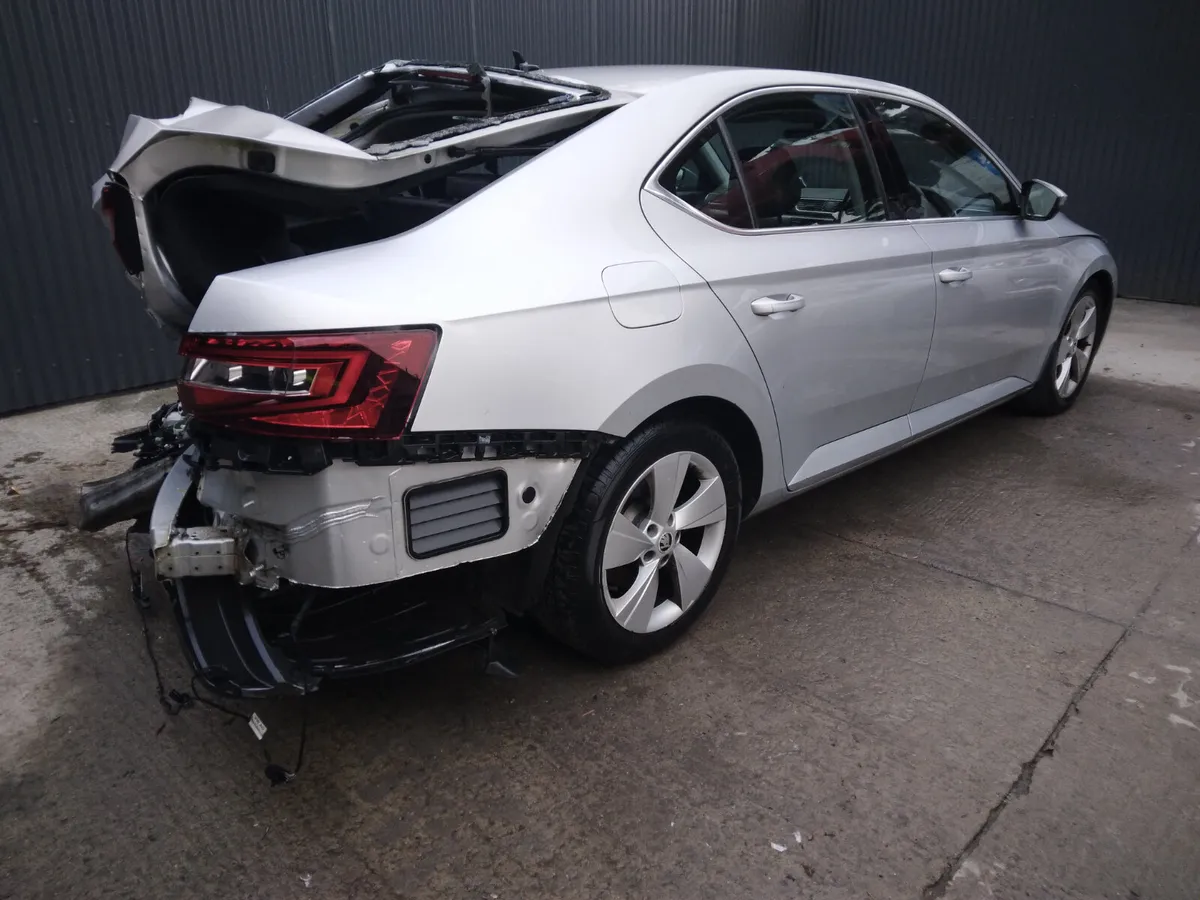 2016 Skoda Superb For Breaking/Dismantling - Image 4