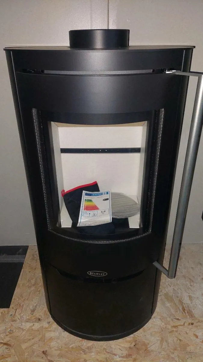 Solis F800 Grande 8Kw Freestanding Eco Stove - Image 2