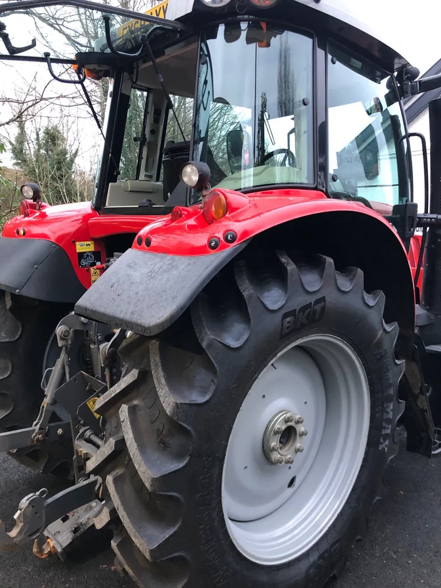 Massey Ferguson 6715S - Image 2