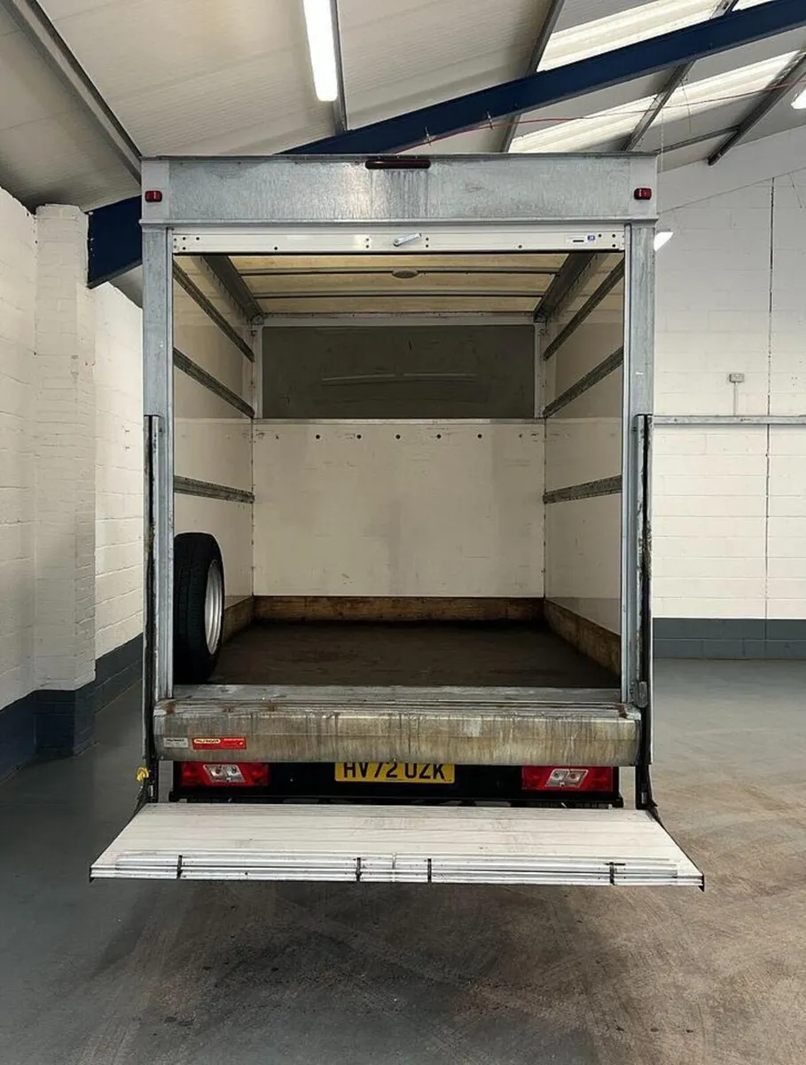 2022 Ford Transit Luton Box Van - Image 3