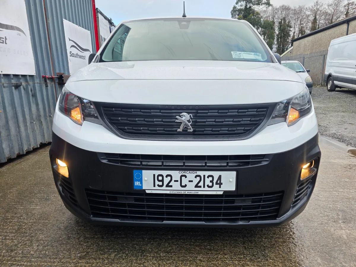 2019 (192) Peugeot Partner **DOE 01-27** - Image 3