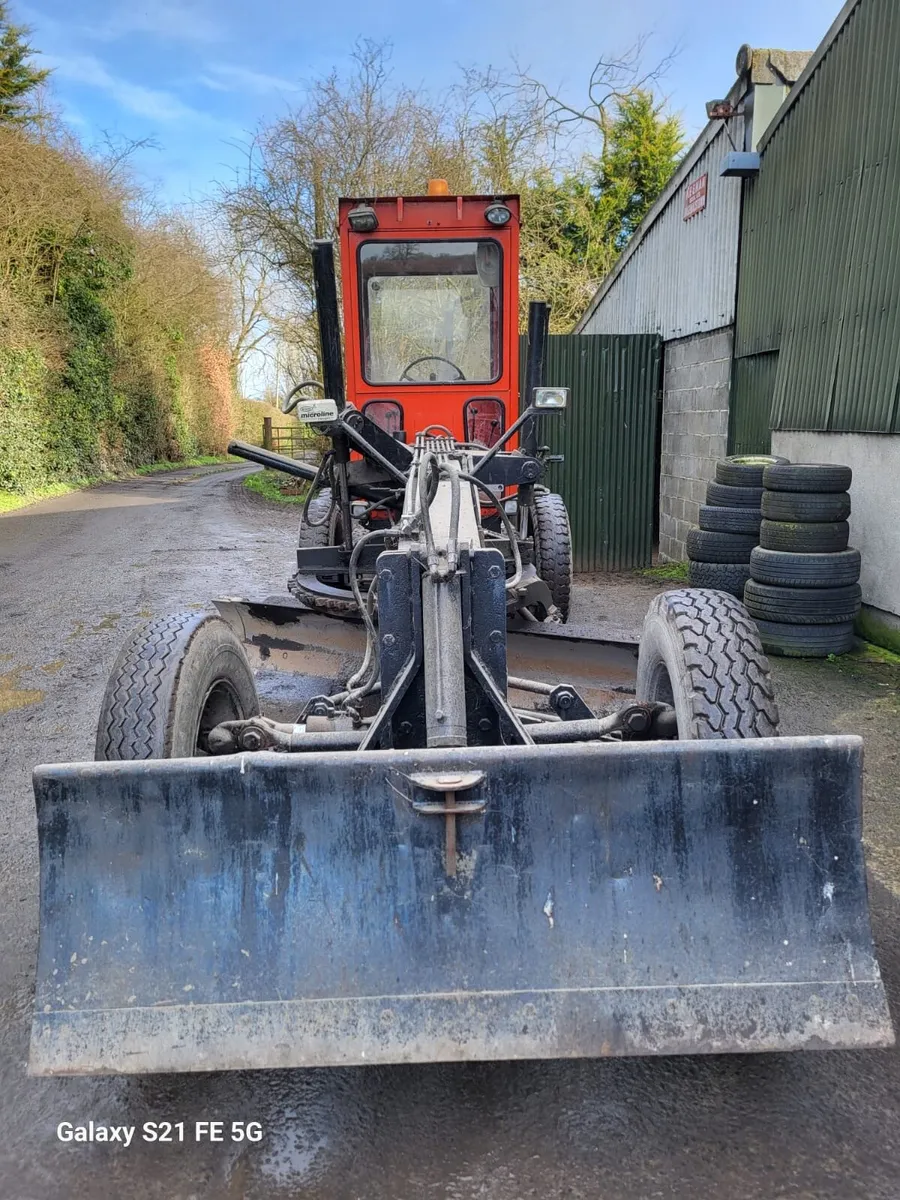 Road grader - Image 4