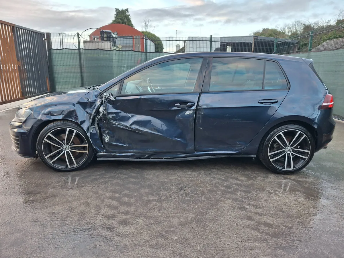2015 Volkswagen Golf GTD  2.0 Diesel - Image 3