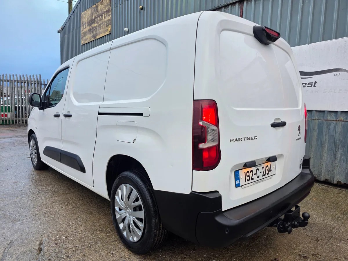 2019 (192) Peugeot Partner **DOE 01-27** - Image 4