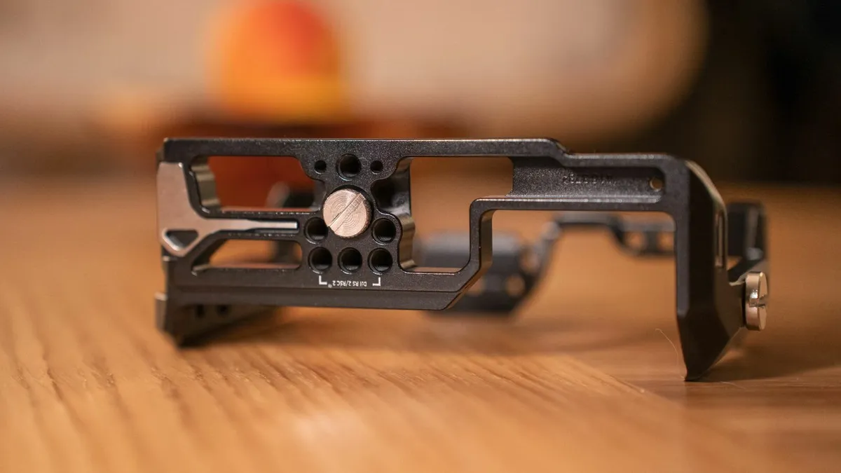 SmallRig 3784 Panasonic Lumix GH6 Full Cage - Image 3