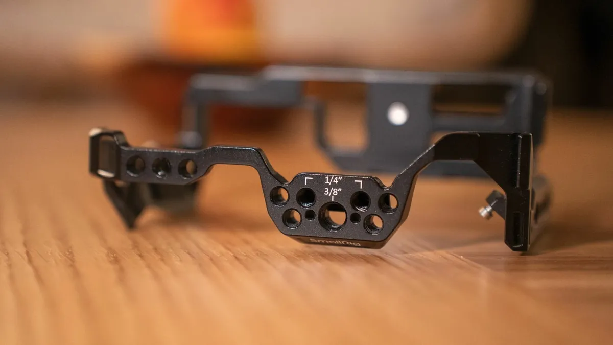 SmallRig 3784 Panasonic Lumix GH6 Full Cage - Image 4