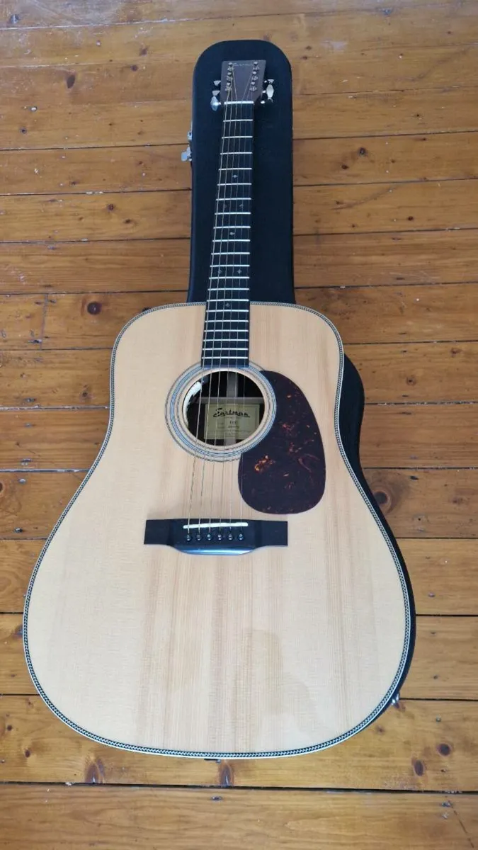 Acoustic guitar - Image 2