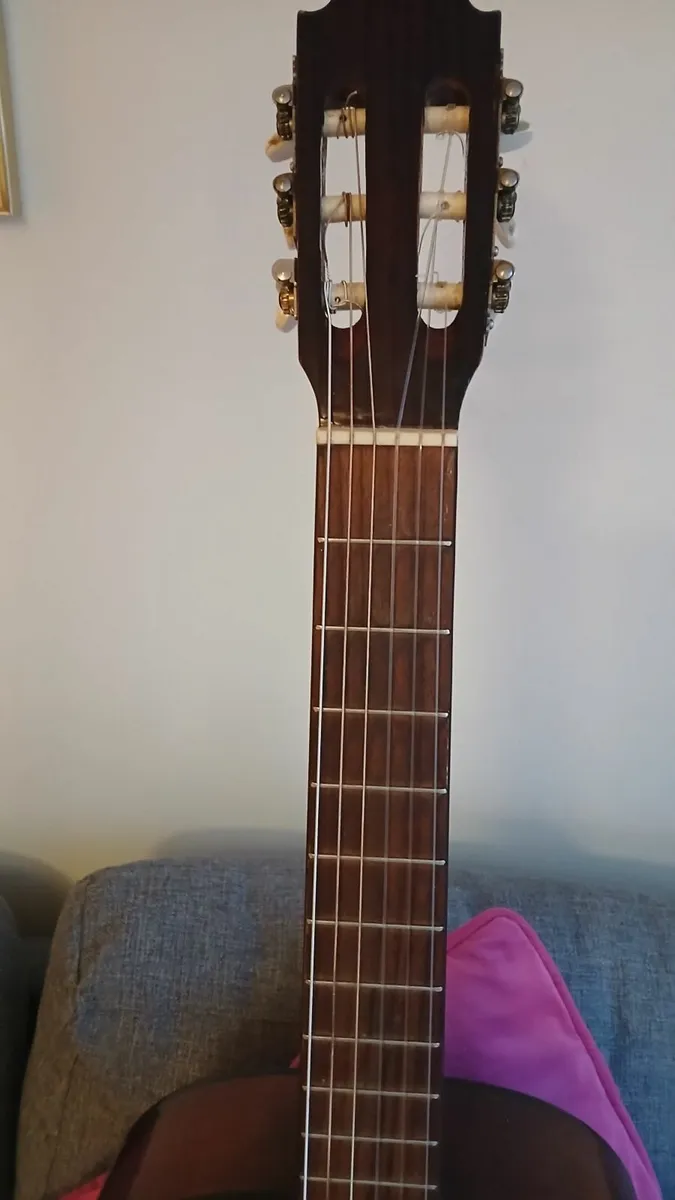 Classical guitar made in Japan - Image 2