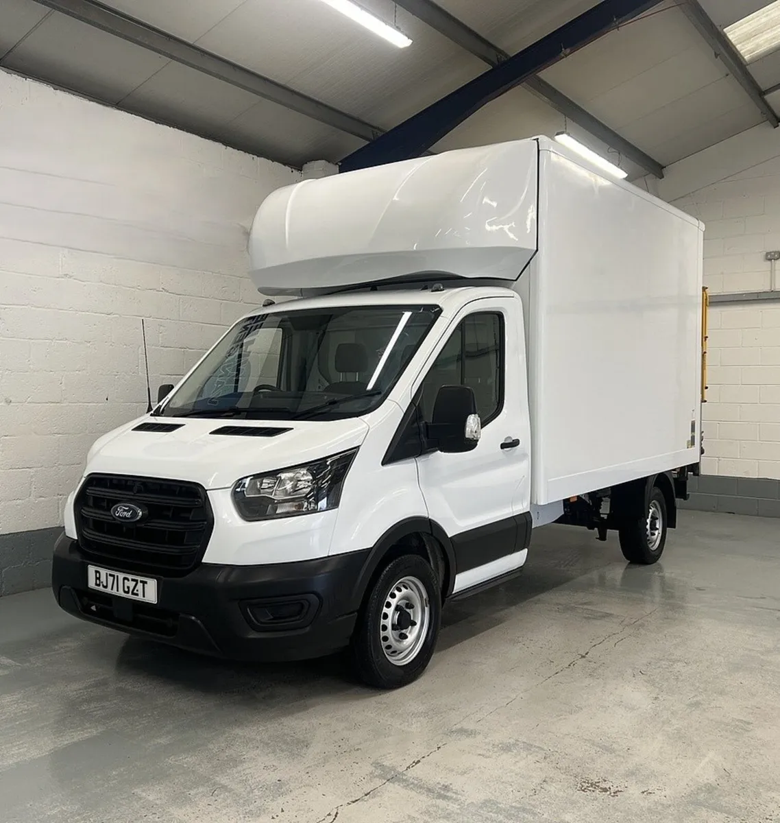 2021 Ford Transit Luton Box Van - Image 3