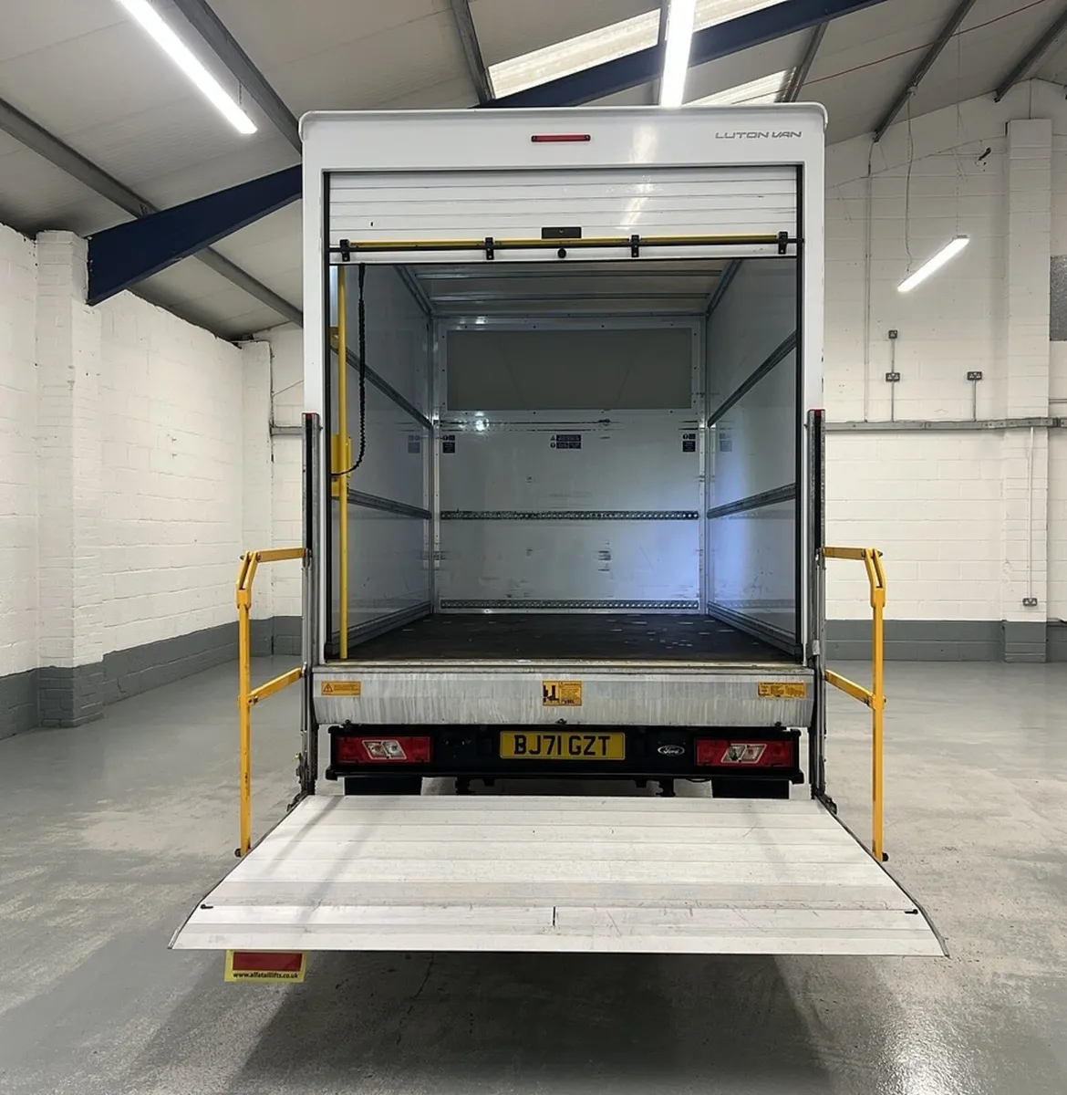 2021 Ford Transit Luton Box Van - Image 4