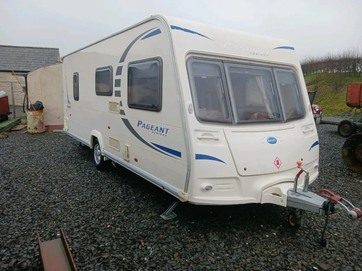 2009 bailey pageant sancerre series 7 - Image 2