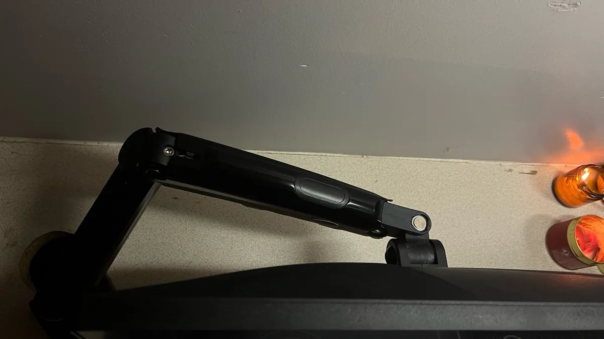 300hz gaming monitor and arm - Image 4
