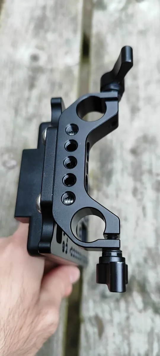 Cine Gear Pro CGPro V-Lock V-Mount Battery Power - Image 3