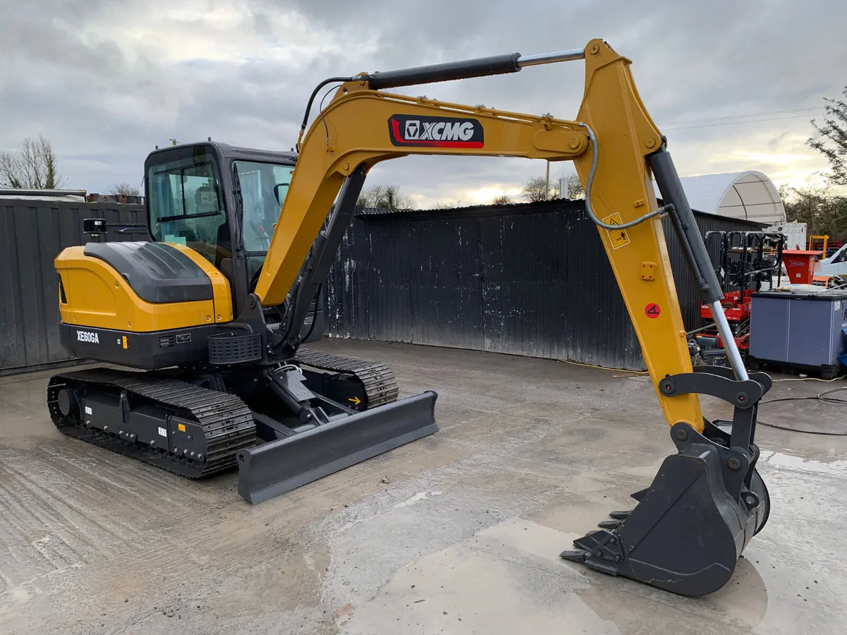 XCMG XE60GA 6 Ton Digger - Image 1