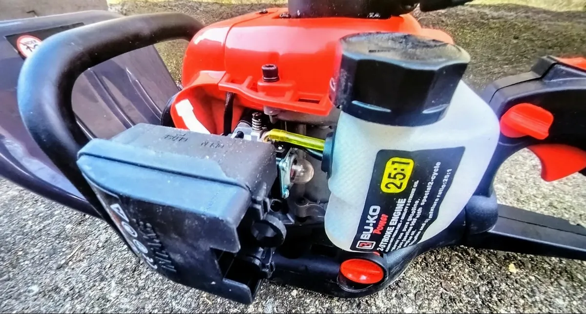 Hedge trimmer - Image 2