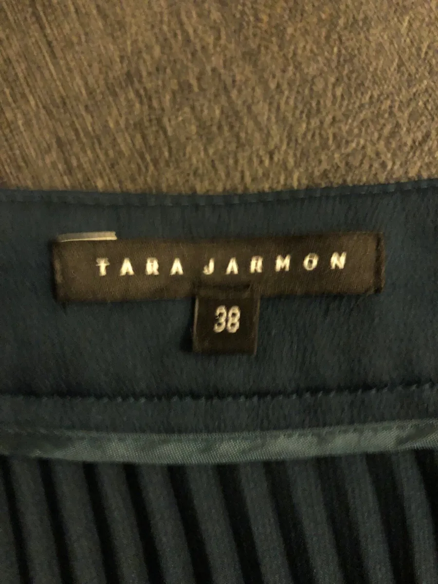 Ladies stunning designer maxi skirt size 10 €15 - Image 4