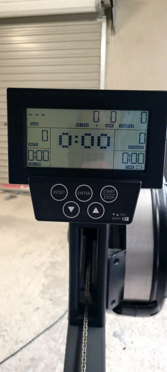 Rowing machine - Image 2