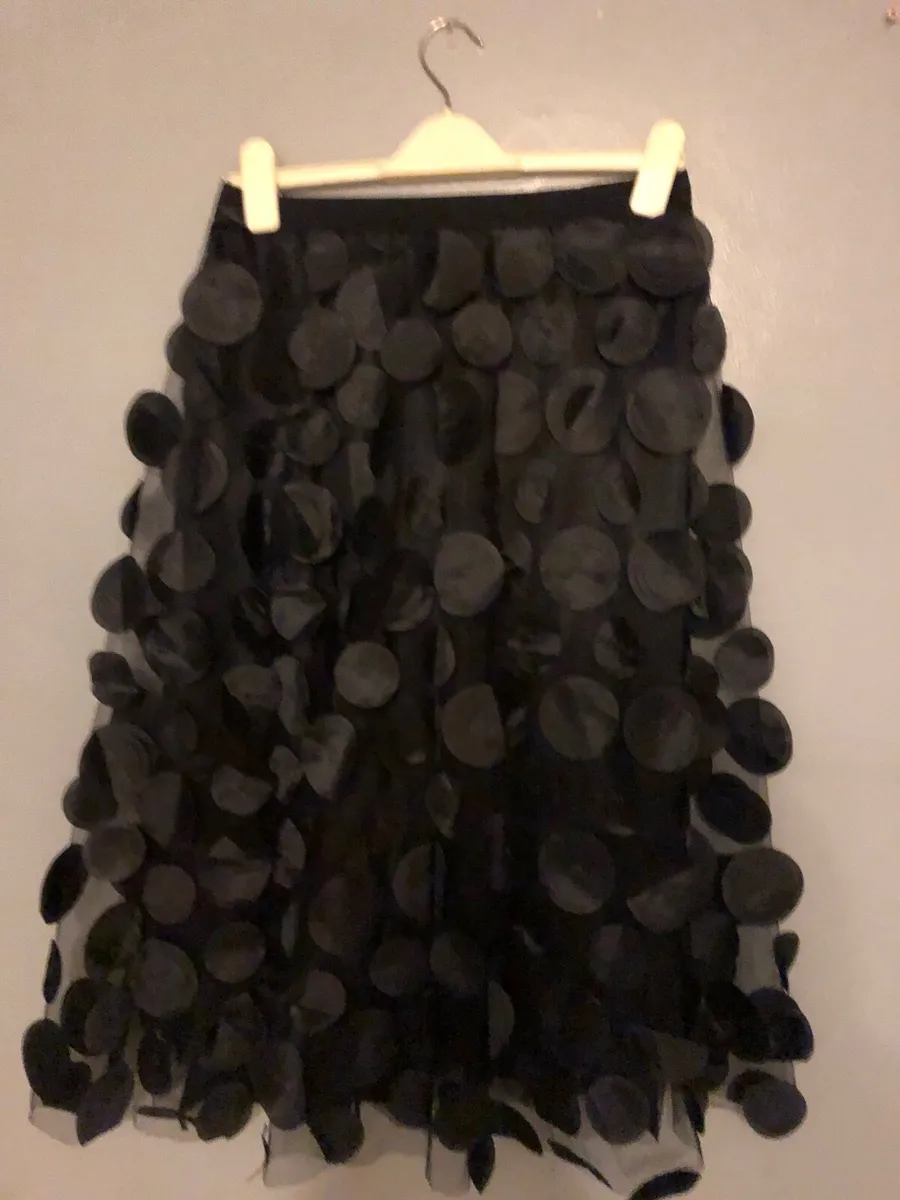 Ladies  stunning designer maxi skirt size 10 €15 - Image 2