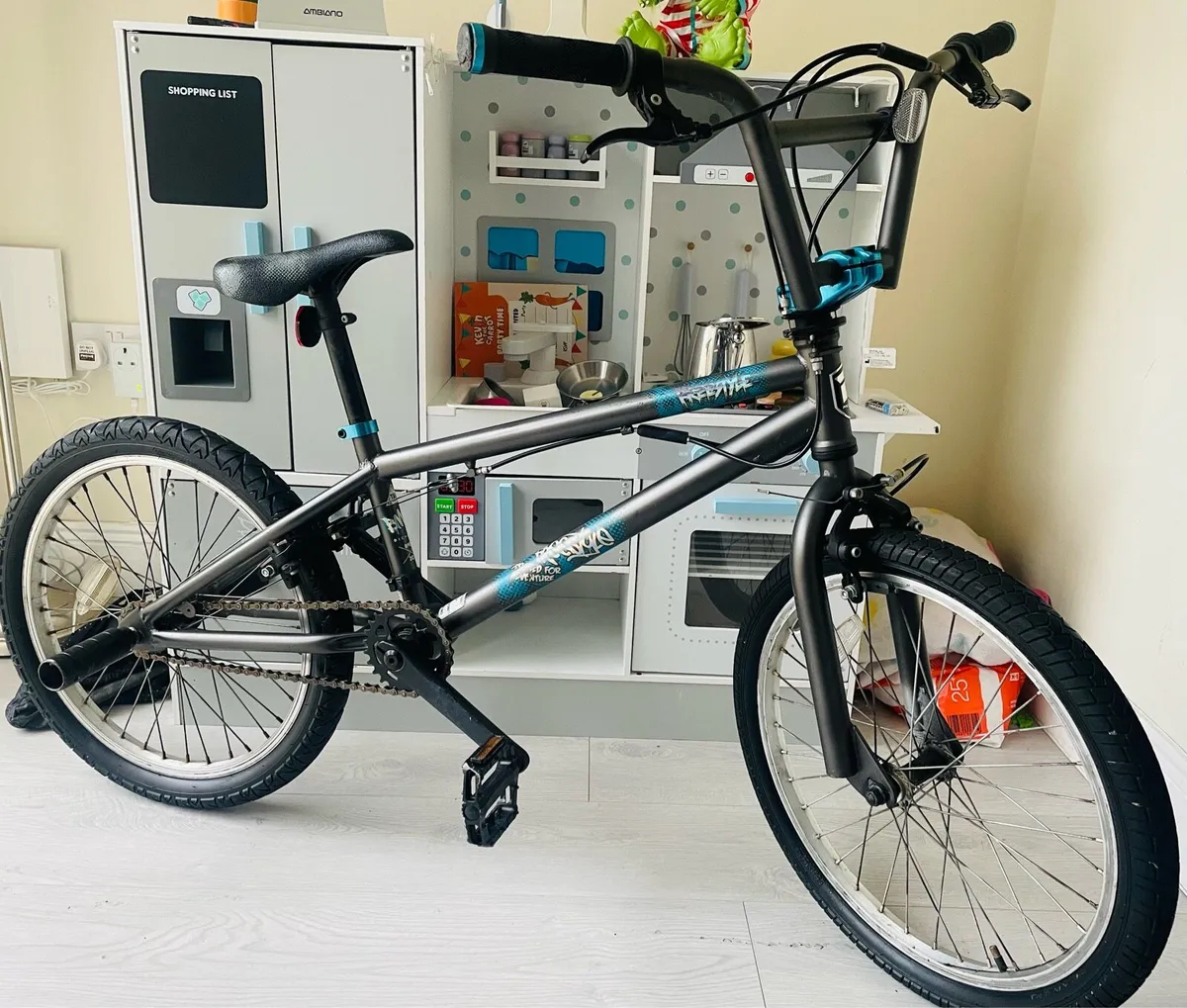 BMX stunt bike - Image 1